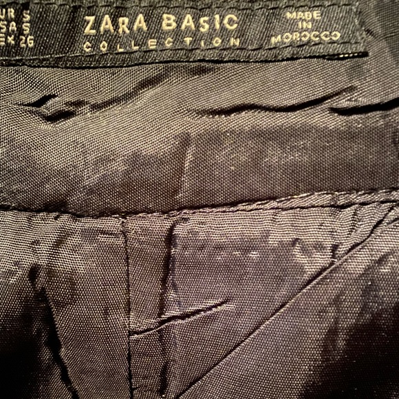 Zara Gold Metallic Mini Skirt Size Small Excellent Condition SUPER CUTE! - Picture 2 of 2